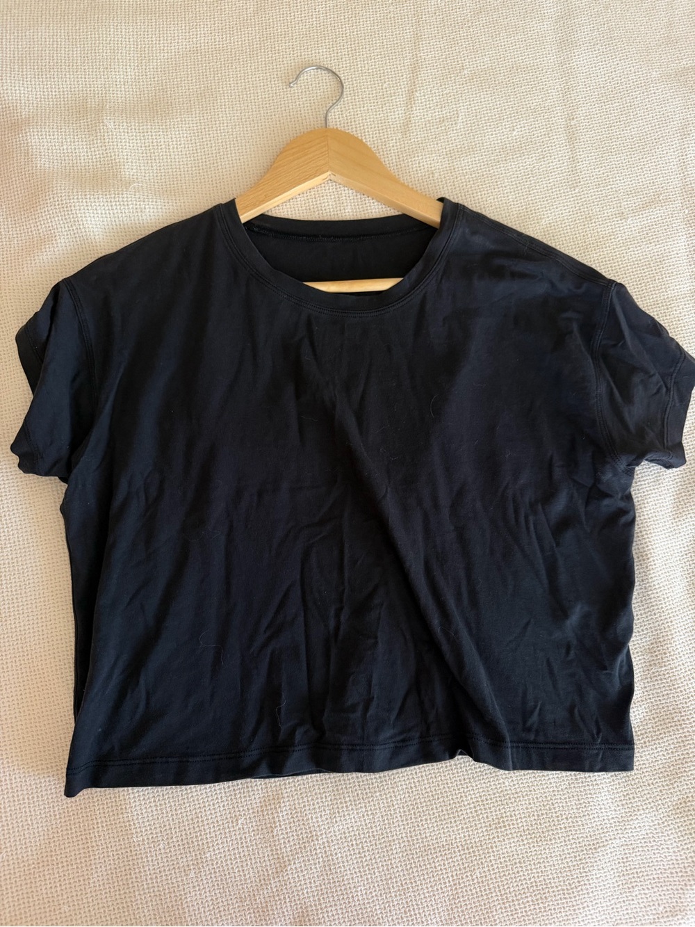 Lululemon Activewear Women's Black Crewneck Short Sleeve Top